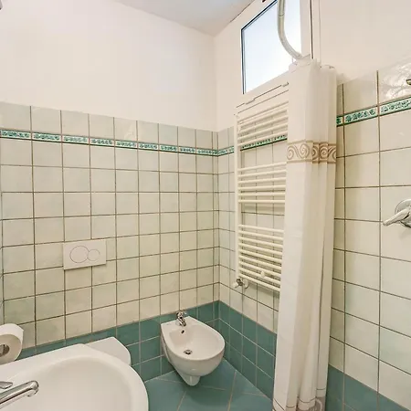 Casa Paola E Del Poeta Vakantiehuis *