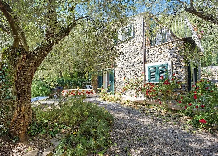 Semesterbostad Casa Paola E Del Poeta